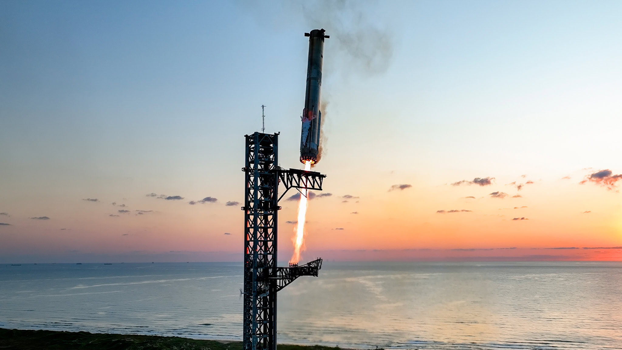 starship_carousel3_card1_d